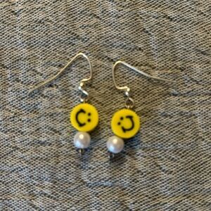 Handmade smile face and pearl earrings